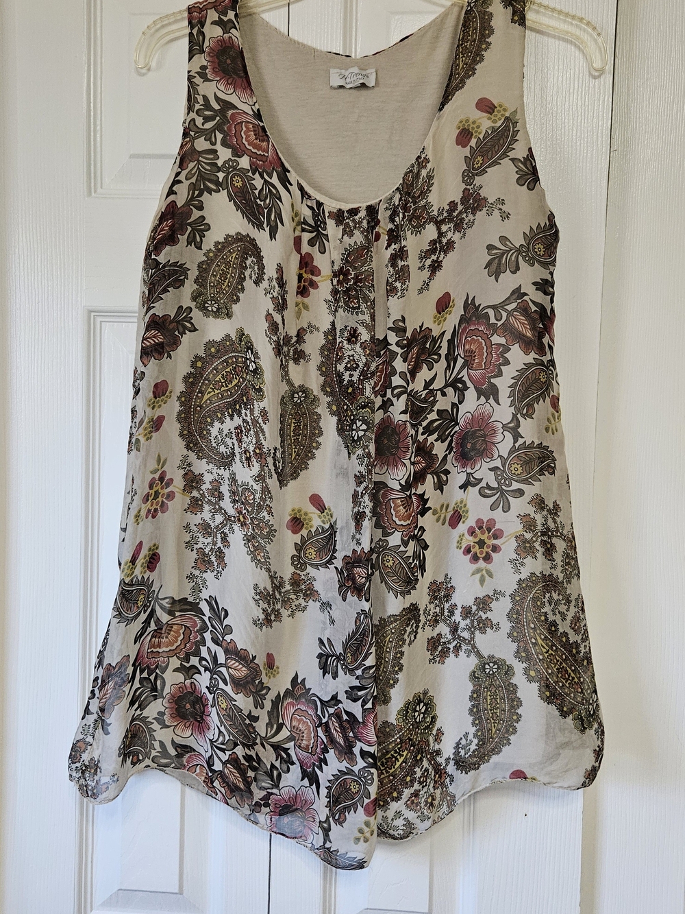 H Trends Italy Sleeveless Floral Paisley Tank Top - Cream with Pink & Brown